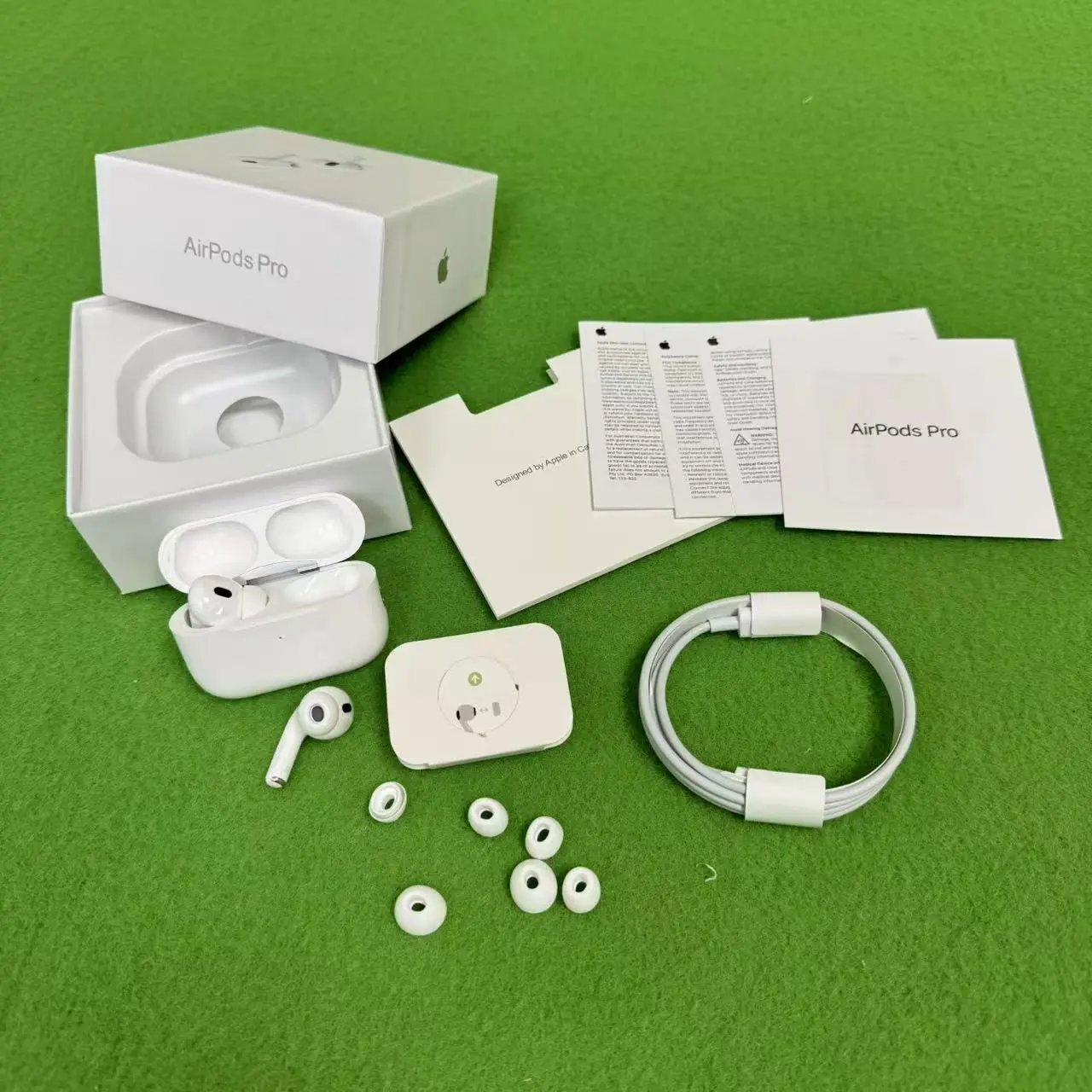 AirPods4 AirPods4