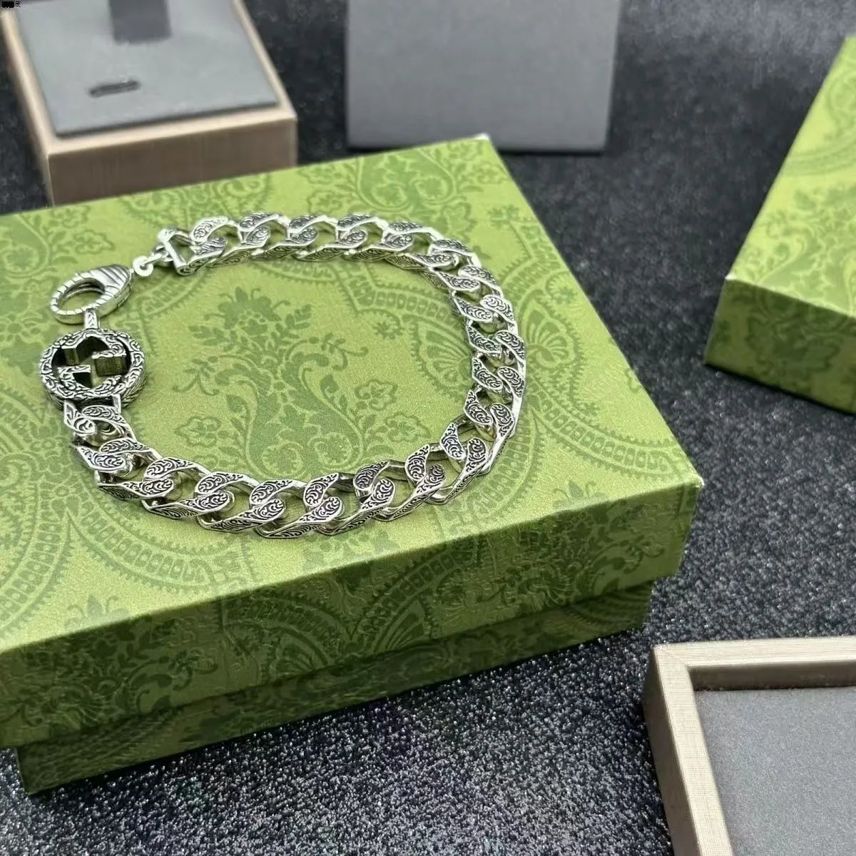 GUCCI * 01  *16cm（原包装礼盒）