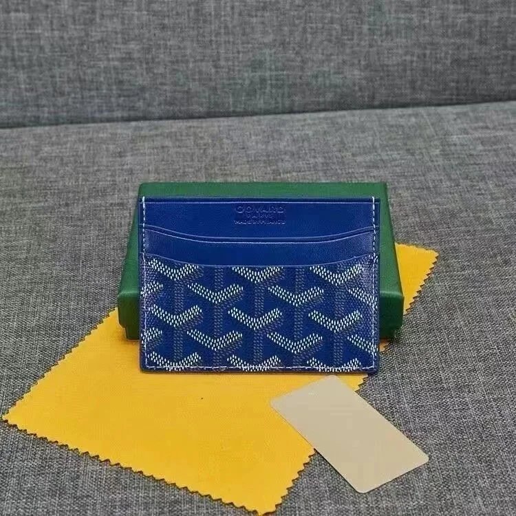 深蓝色