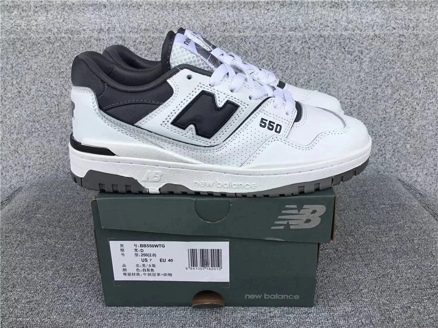 550黑白002