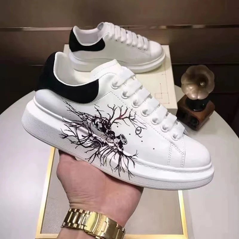 黑皮尾  树枝