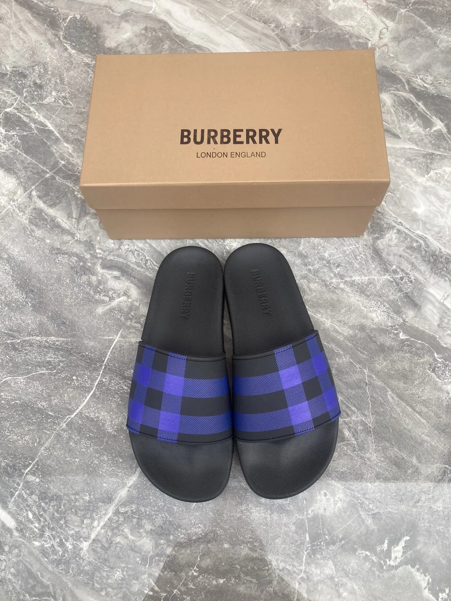 3 3