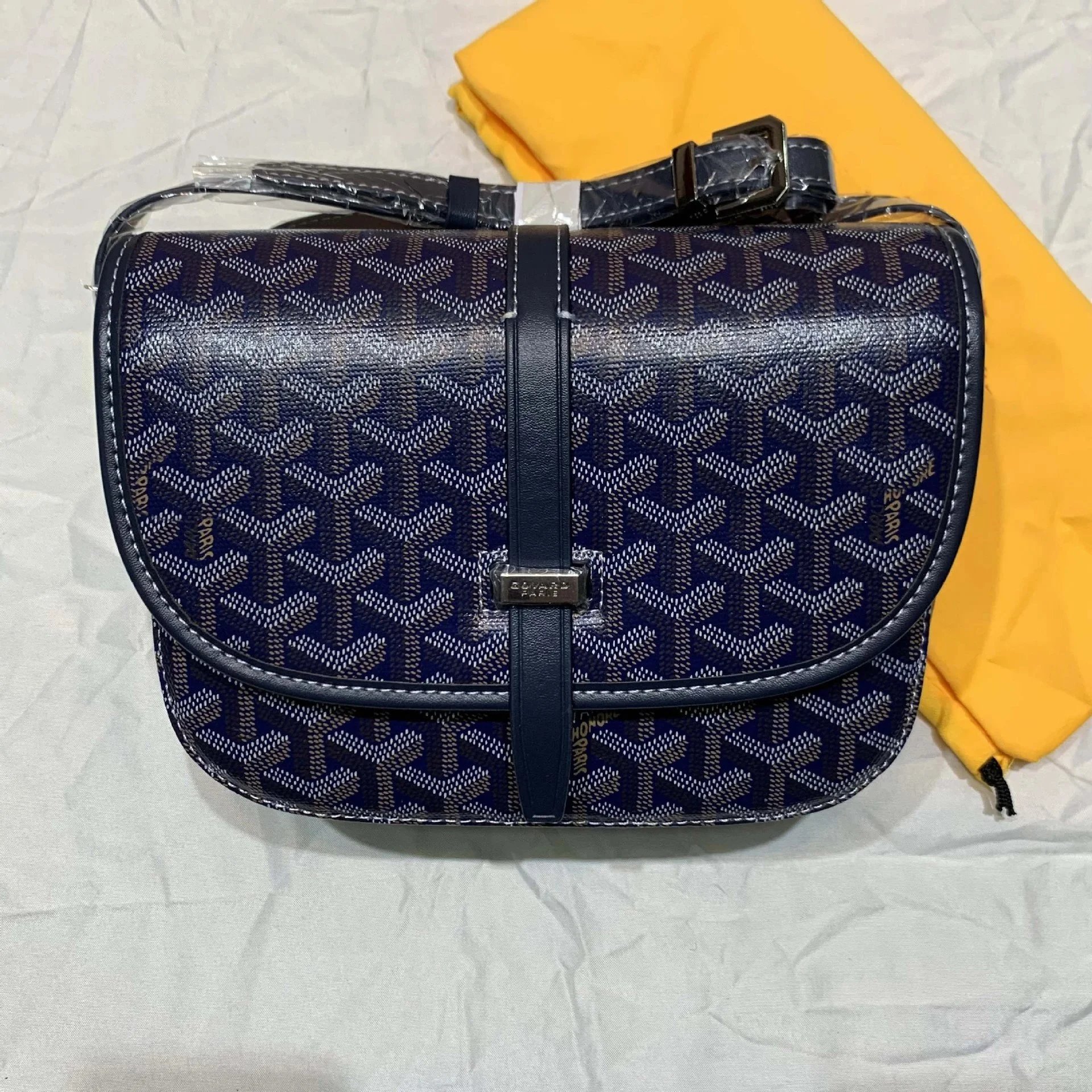 023(21cm*15cm*9cm) 023(21cm*15cm*9cm)