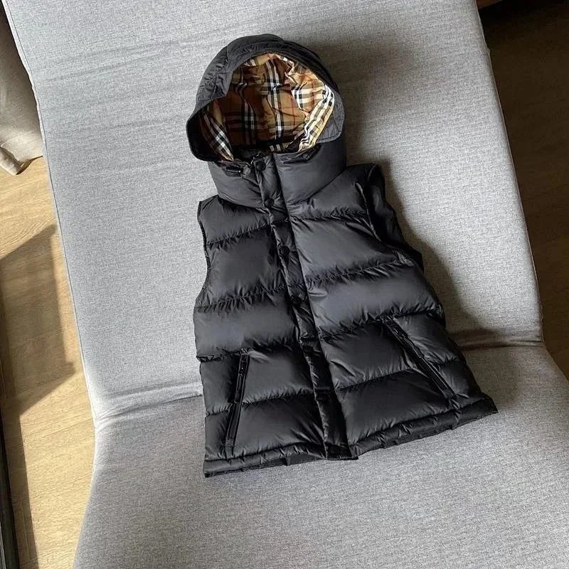 Burberry无袖马甲 黑色 Burberry无袖马甲 黑色