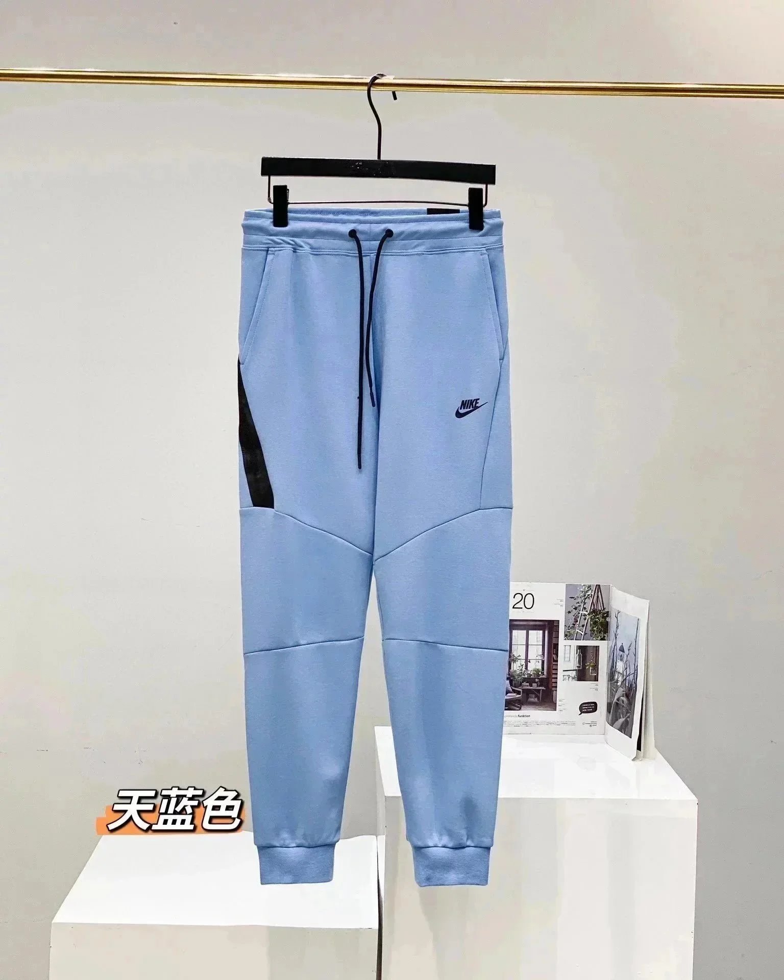 蓝色裤子 蓝色裤子