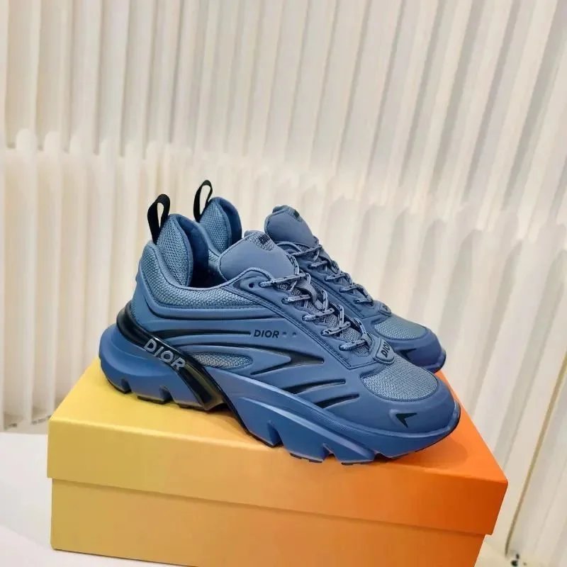 9 9