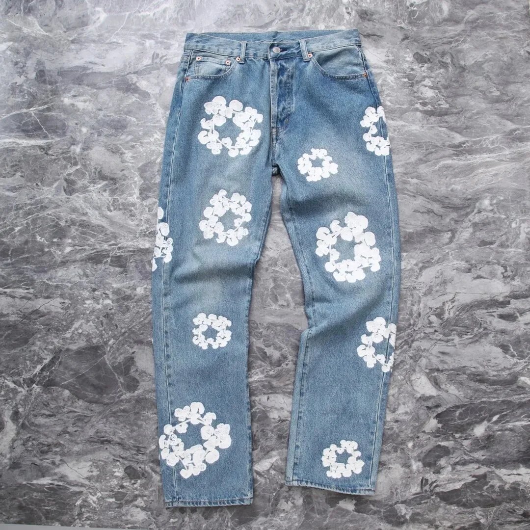白花浅蓝色牛仔裤 白花浅蓝色牛仔裤