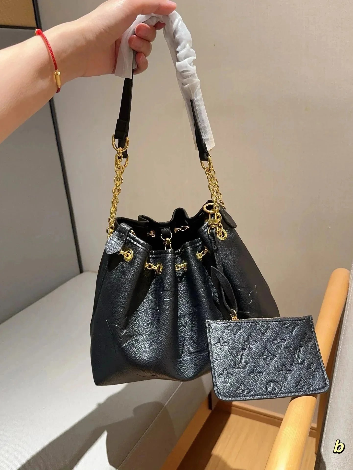 050301006-黑色(Size:28×20×11cm) 050301006-黑色(Size:28×20×11cm)