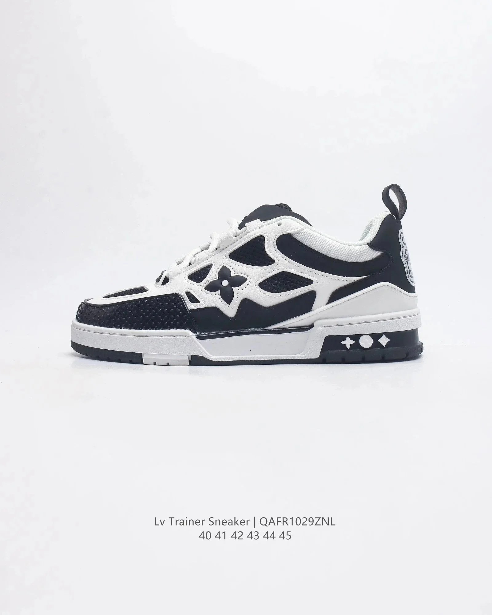 32 32