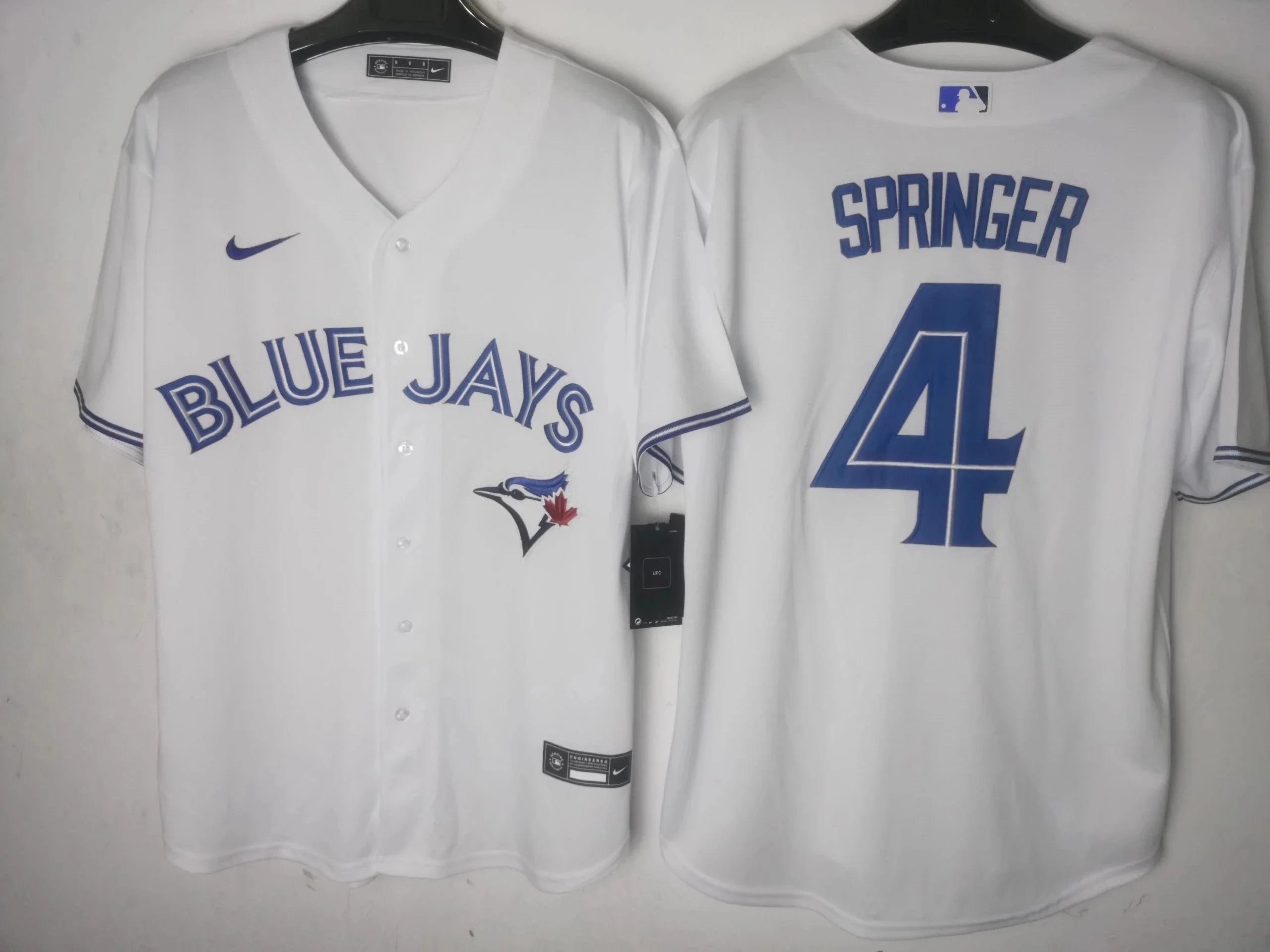 3 3