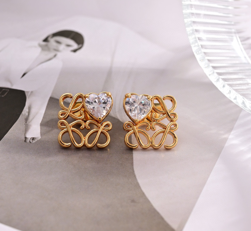 9 9