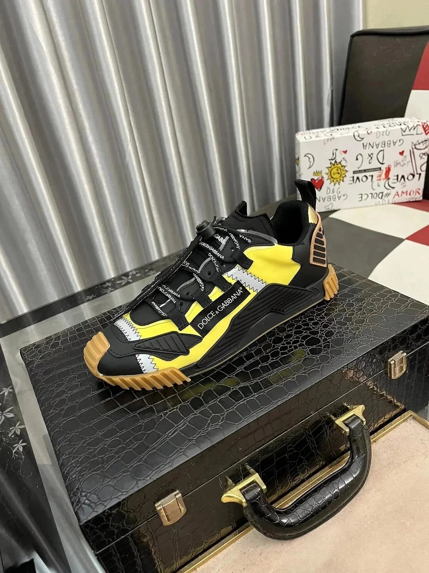 33黑黄005 33黑黄005