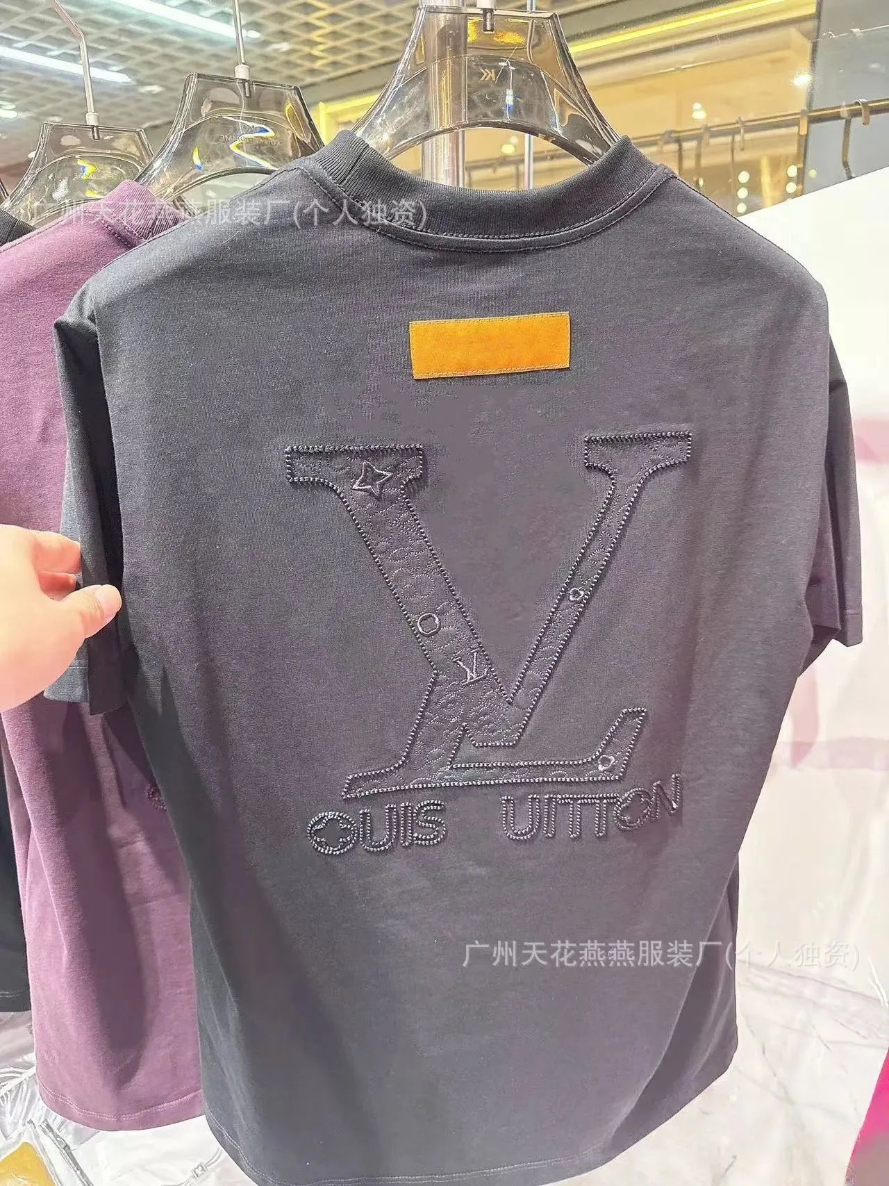 黑色 黑色