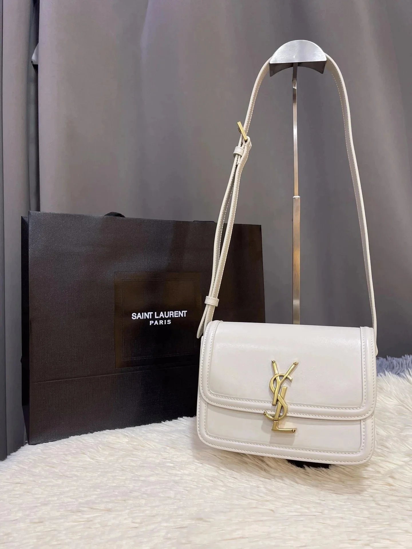 027 027