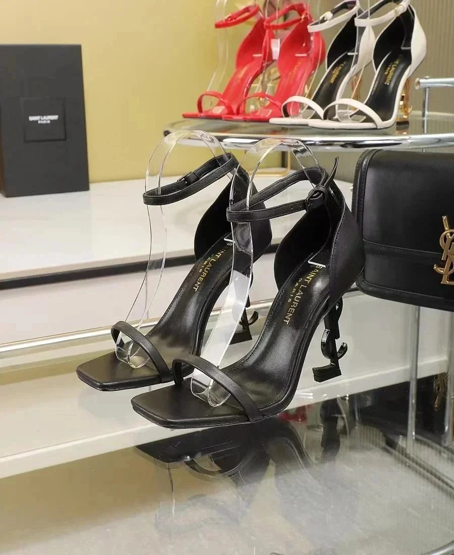 4 4