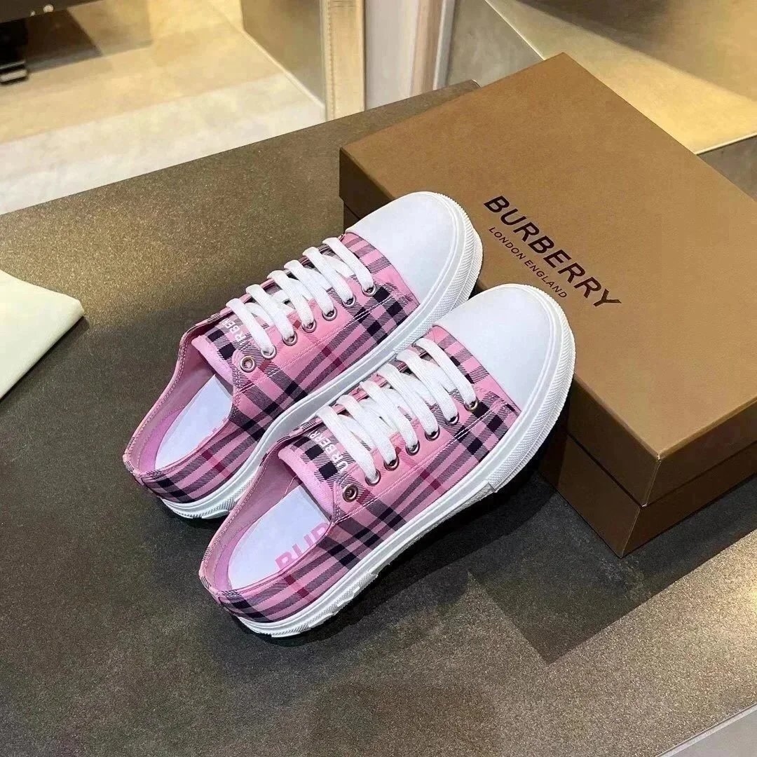 9 9