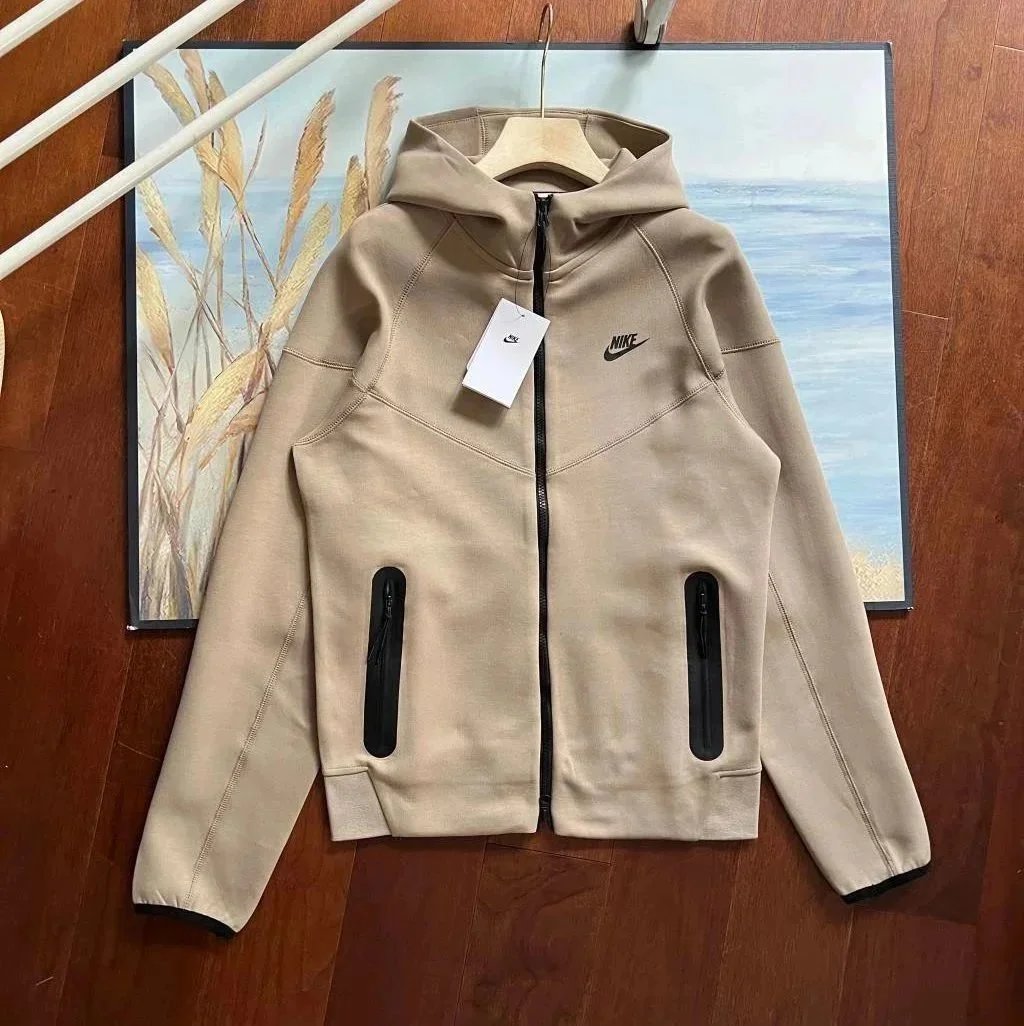 7922 卡其色上衣 7922 卡其色上衣
