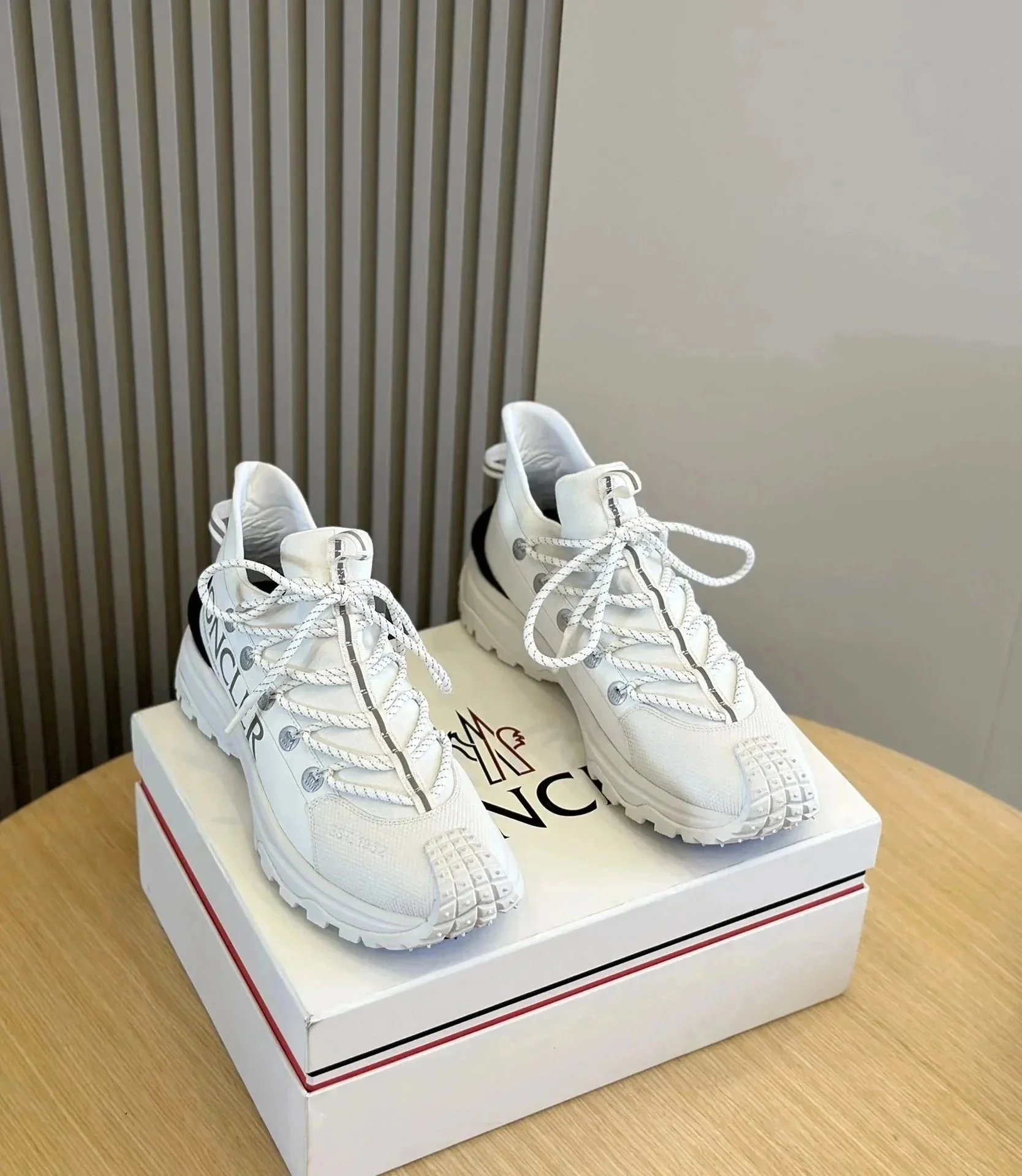 32白色005 32白色005