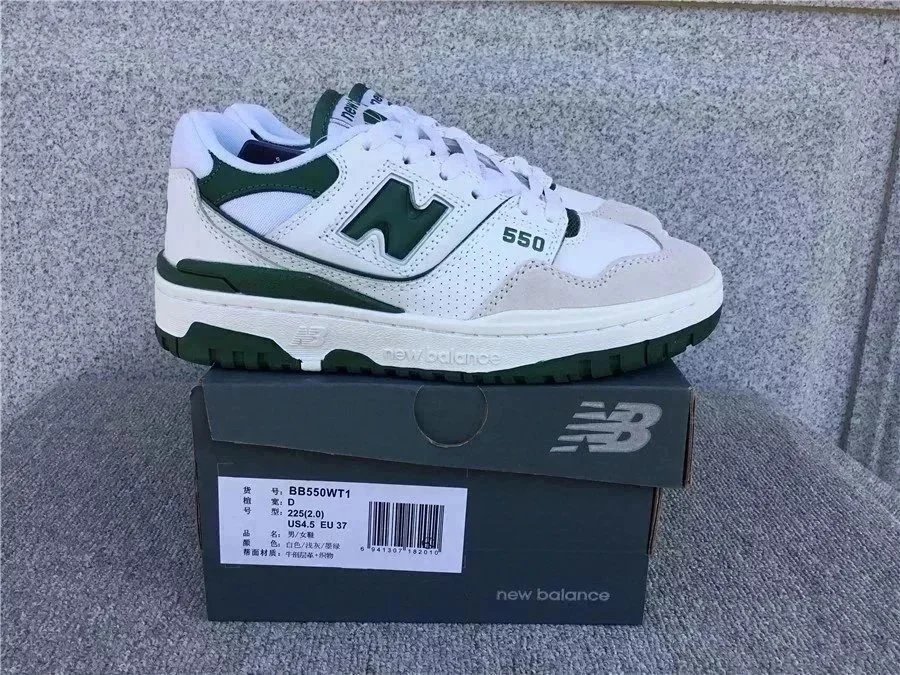 白鞋+深绿色 白鞋+深绿色