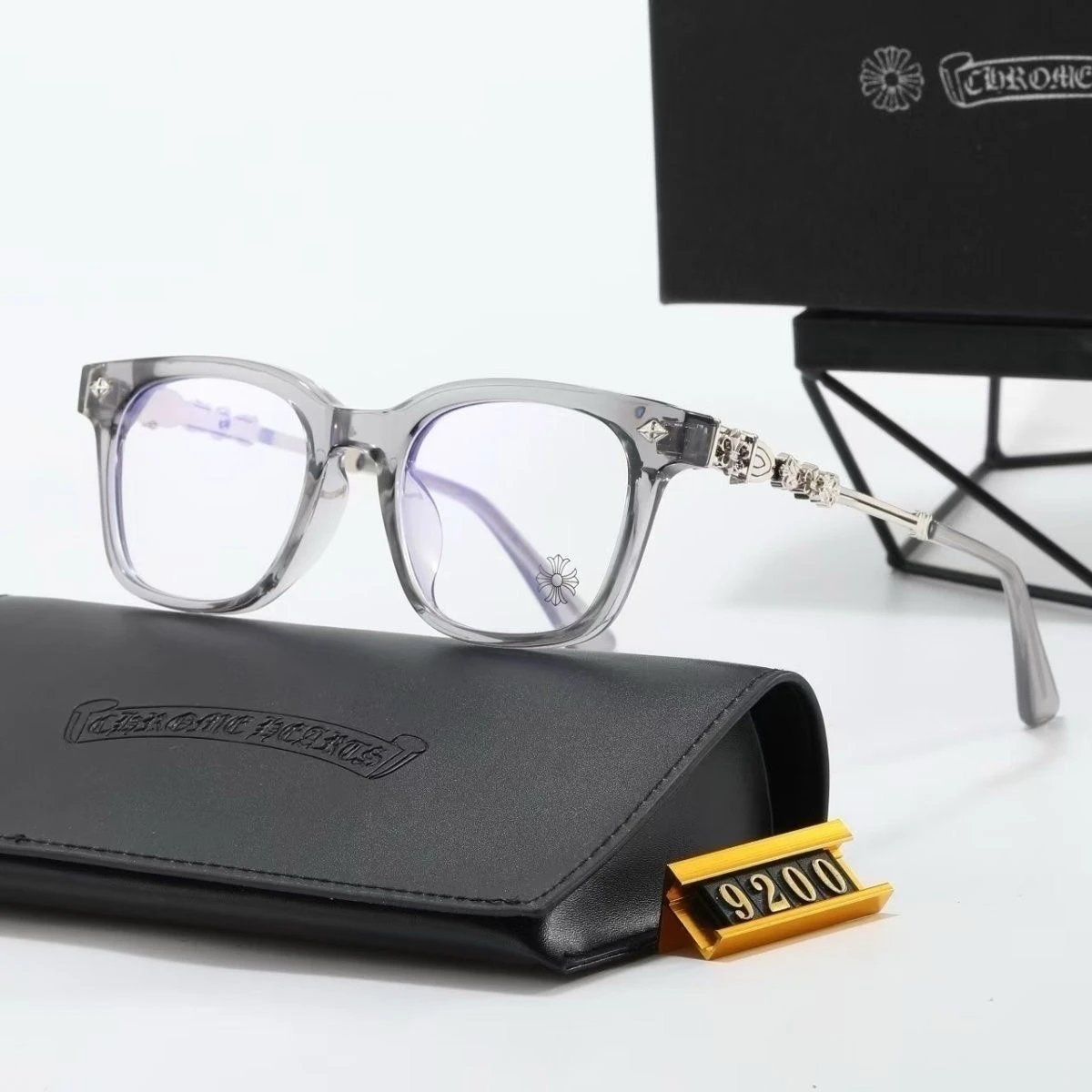 灰色 灰色