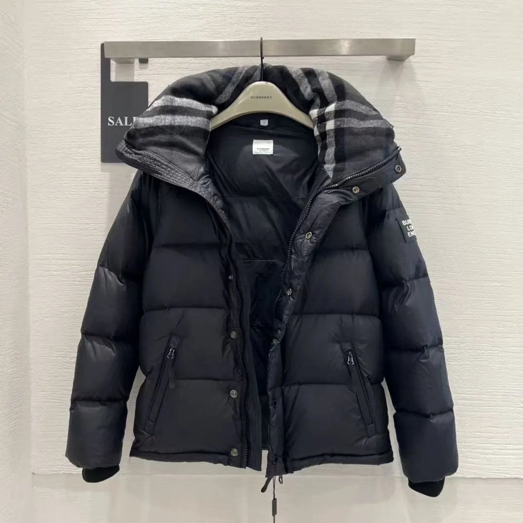 黑色 可脱卸(白鸭绒含量90%) 黑色 可脱卸(白鸭绒含量90%)