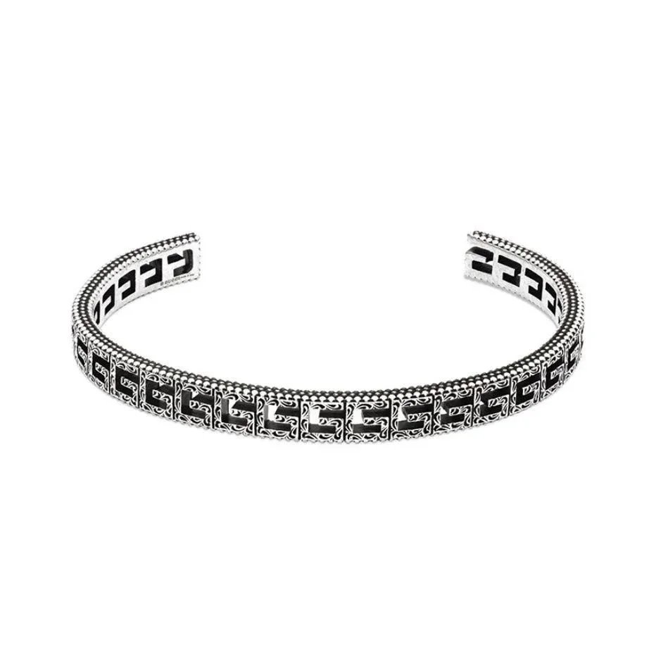 3 3