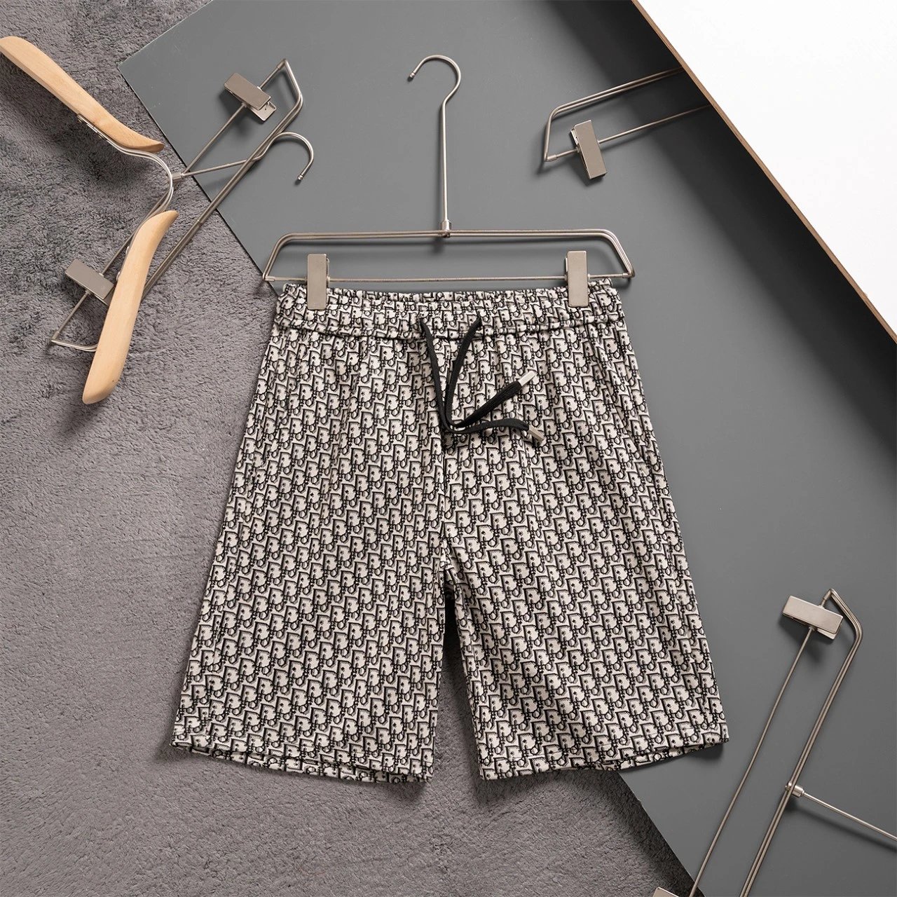 9 9