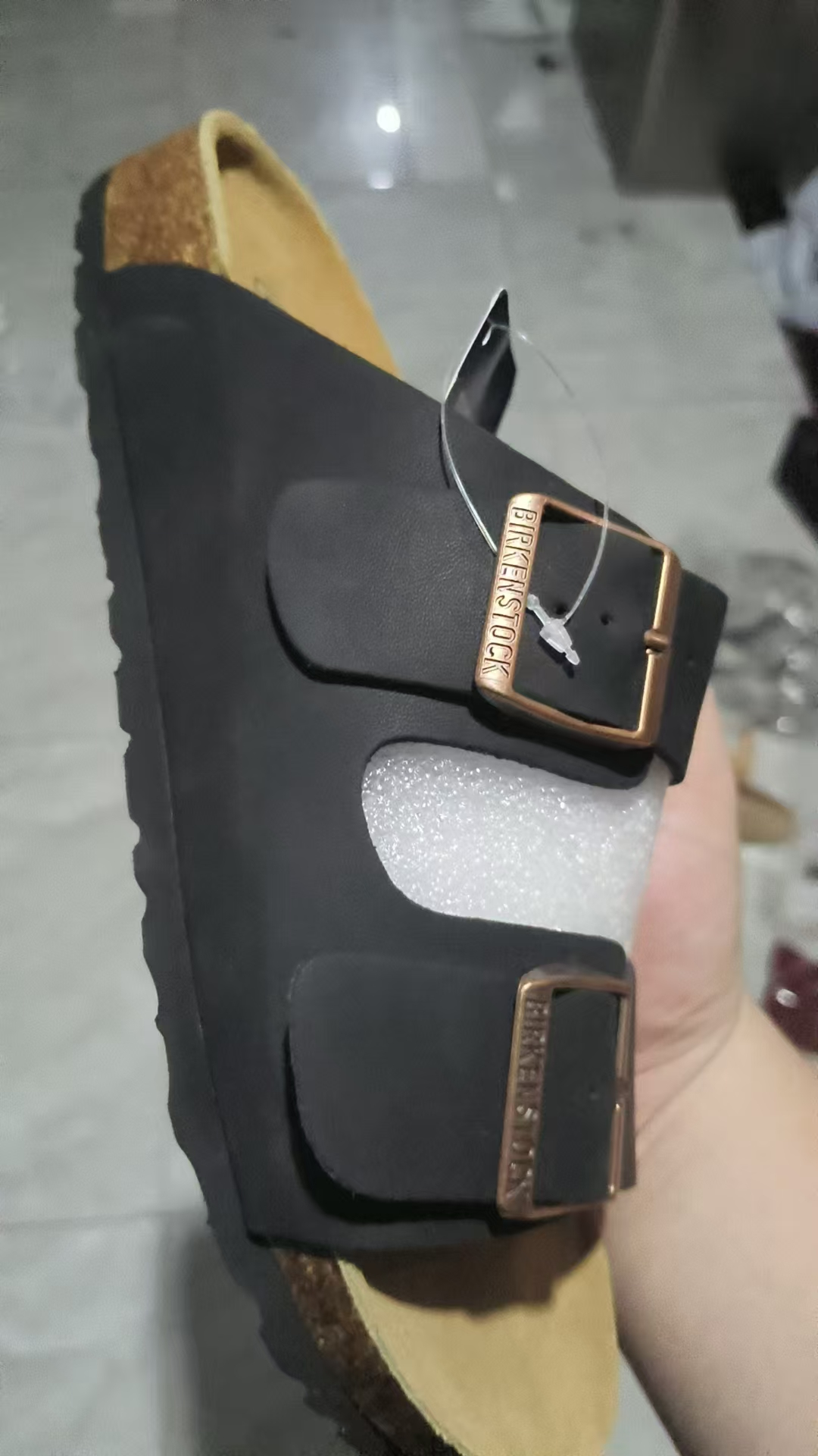 二扣黑色皮、古铜扣/超纤贴皮 二扣黑色皮、古铜扣/超纤贴皮