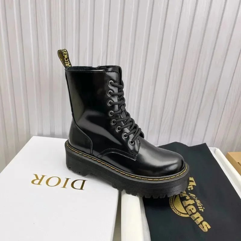 9 9