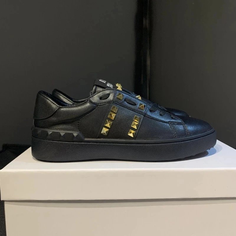 黑色 金钉 黑色 金钉