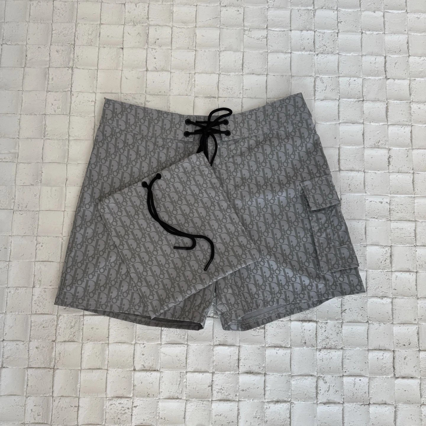 银灰色 银灰色