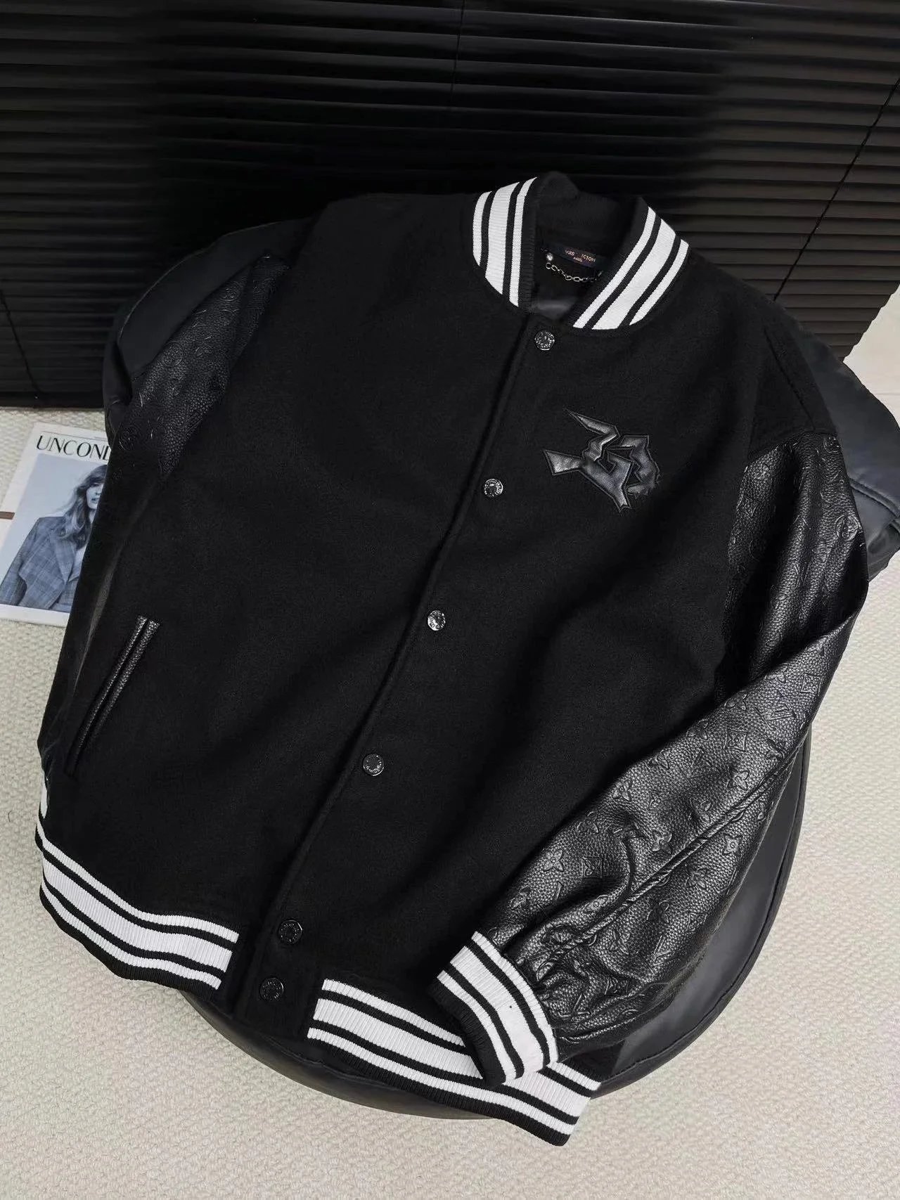 黑色(恶魔) 黑色(恶魔)
