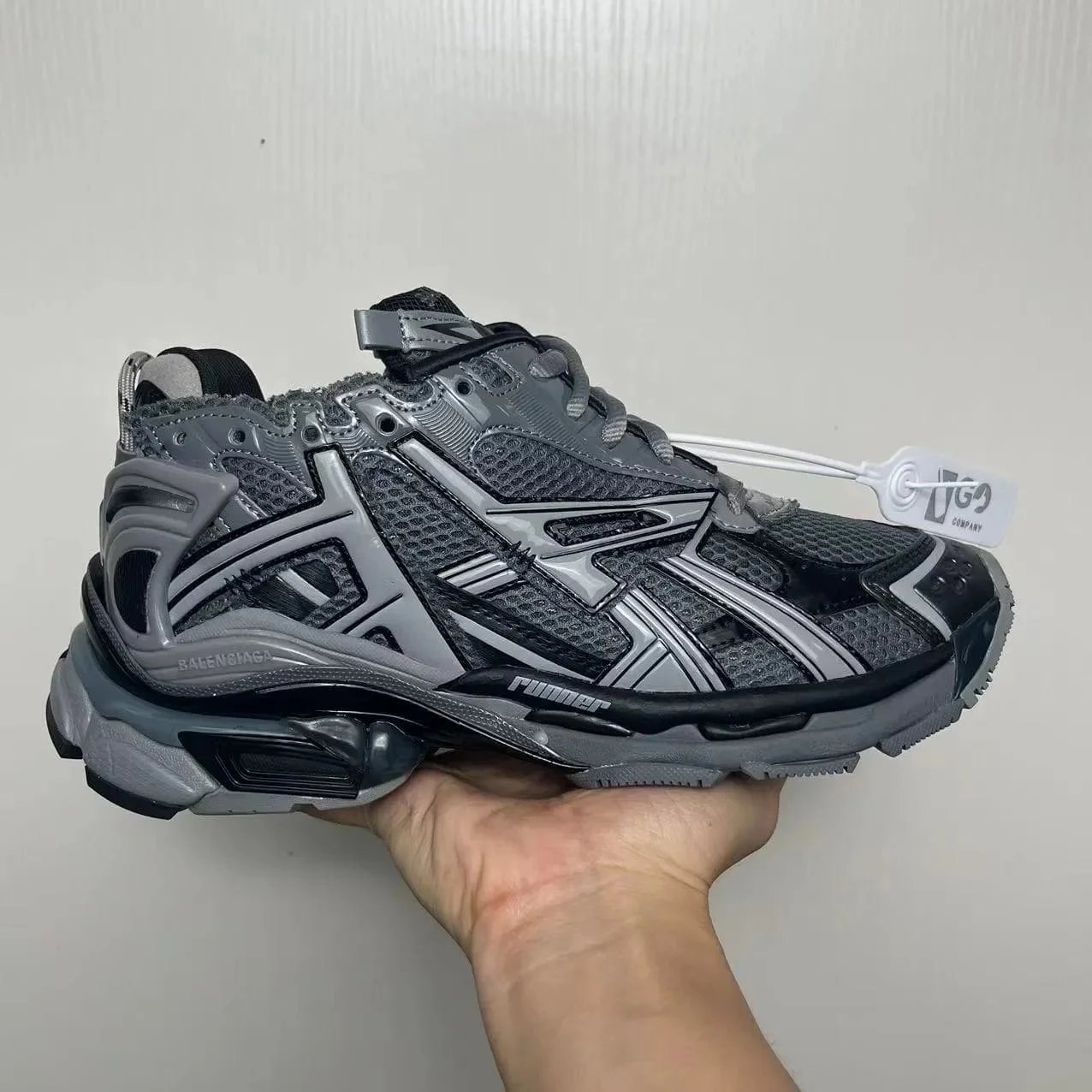 01 01