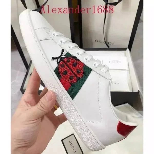 01 01