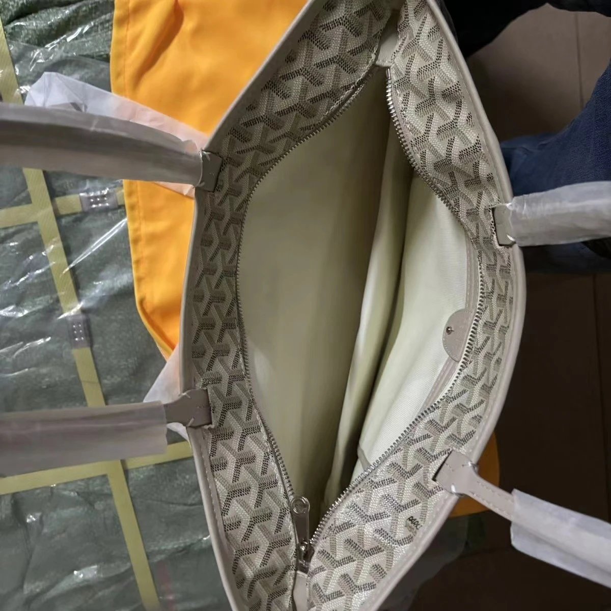 8 8