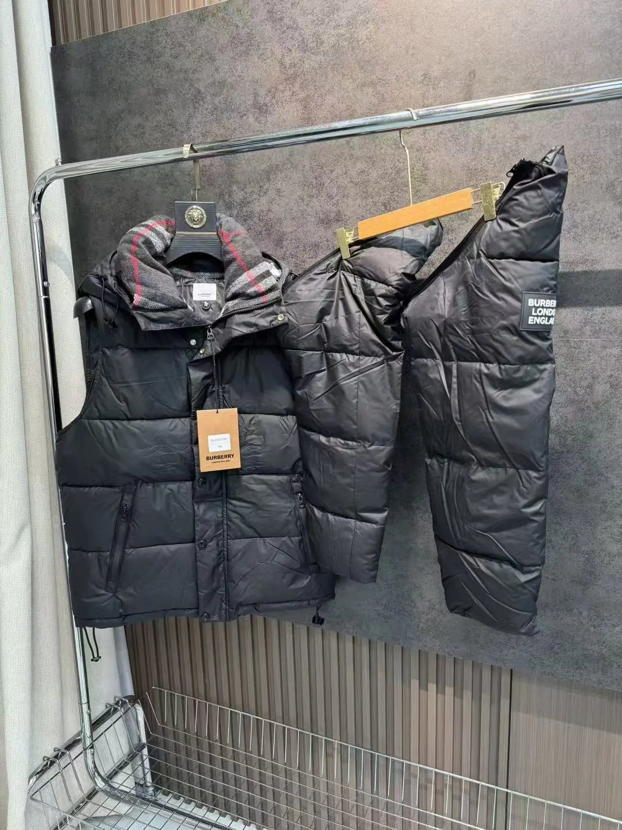 Burberry黑色 袖子可拆卸2 Burberry黑色 袖子可拆卸2
