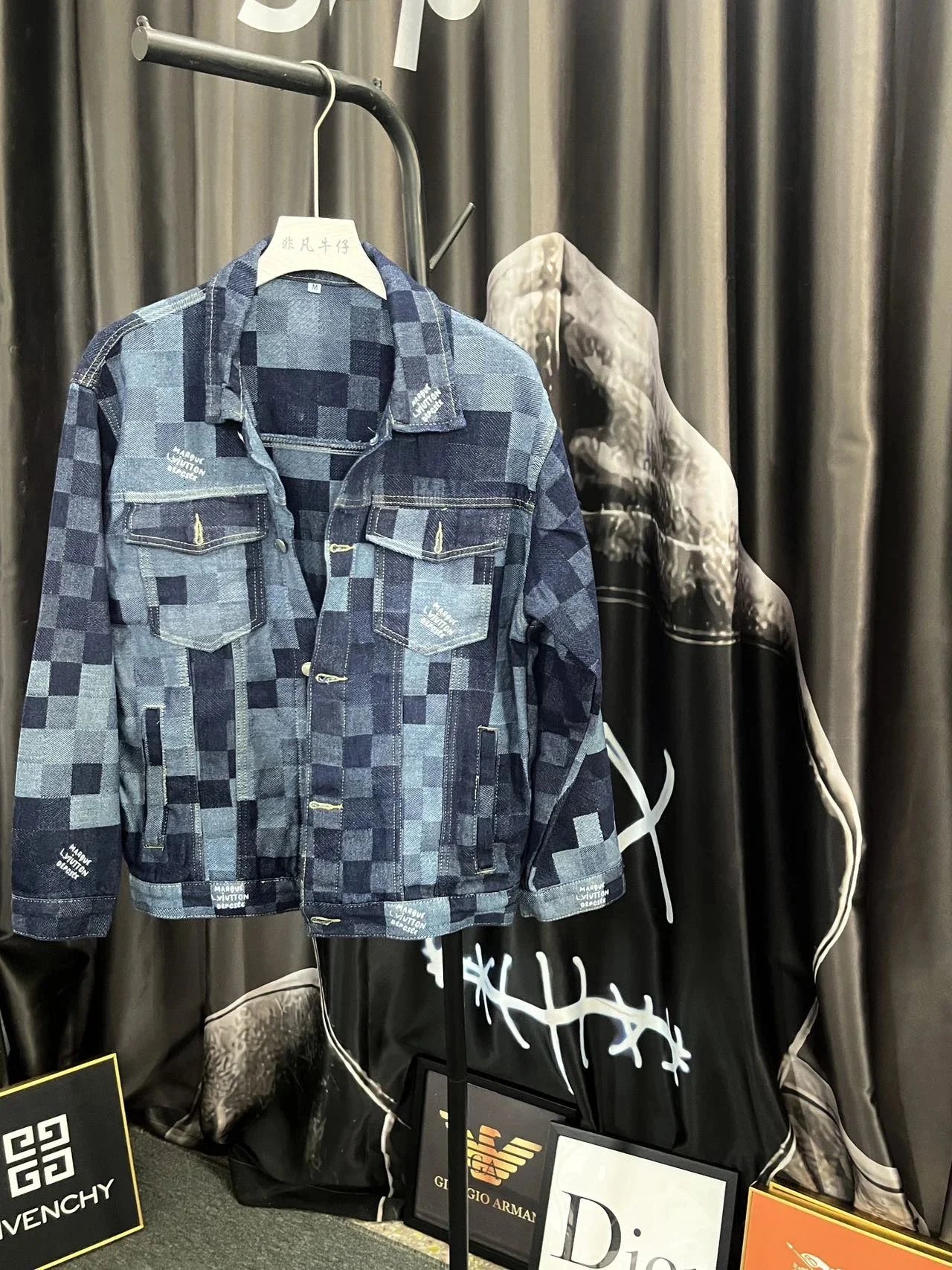 35 35