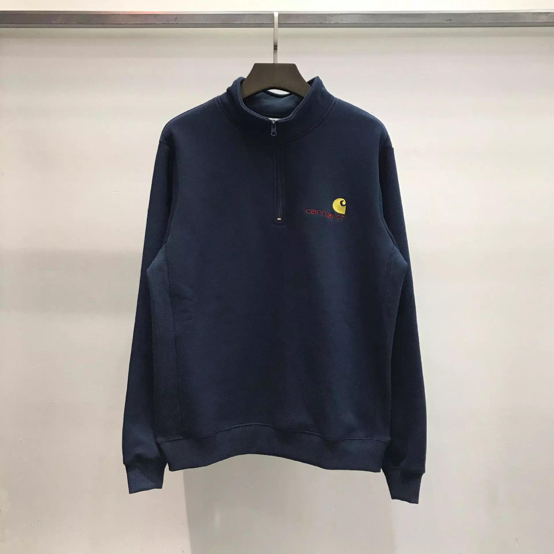 宝蓝色 宝蓝色