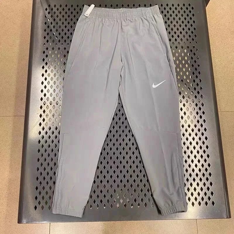 Nike 灰色束脚裤 Nike 灰色束脚裤