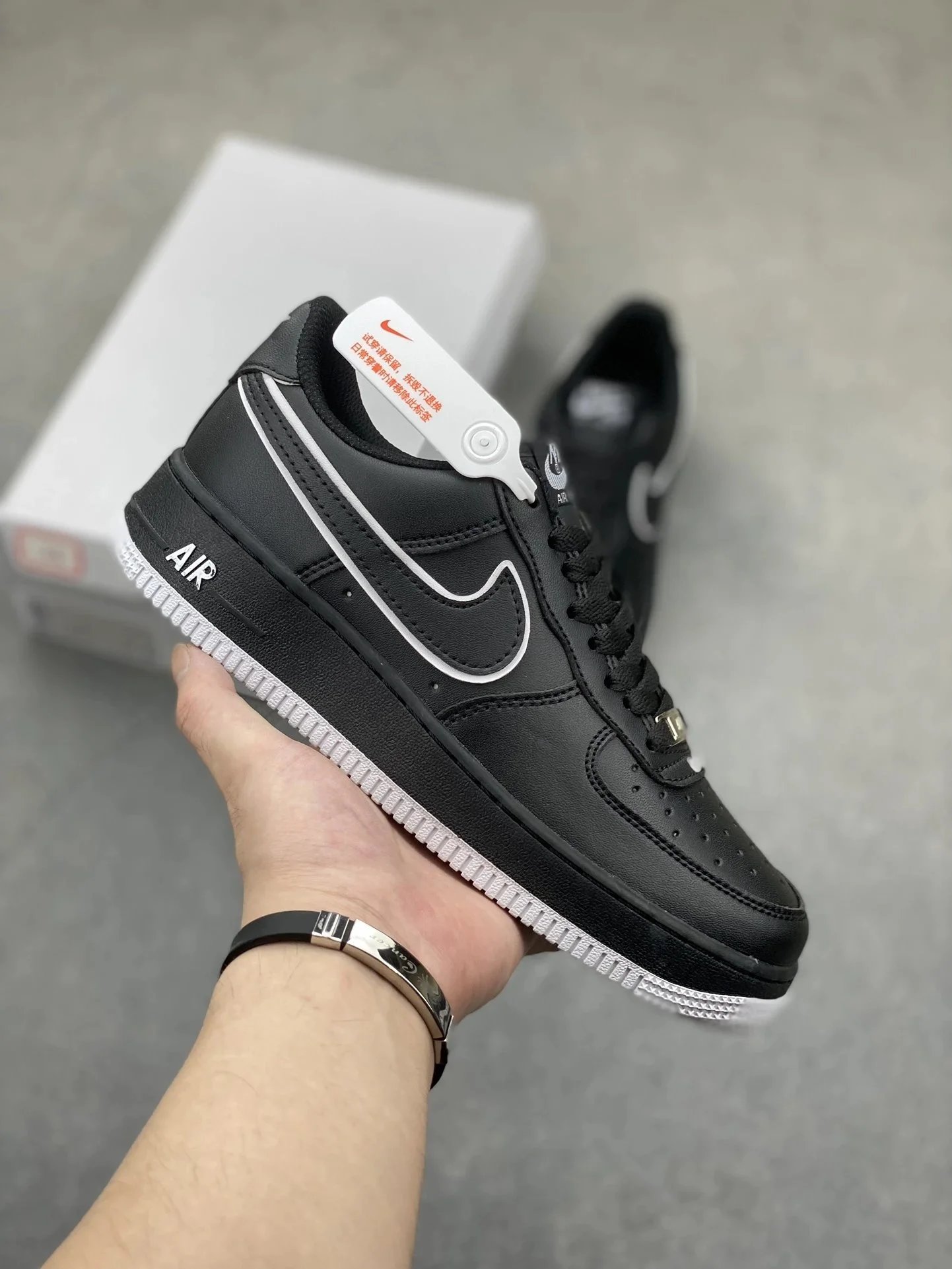 18 18