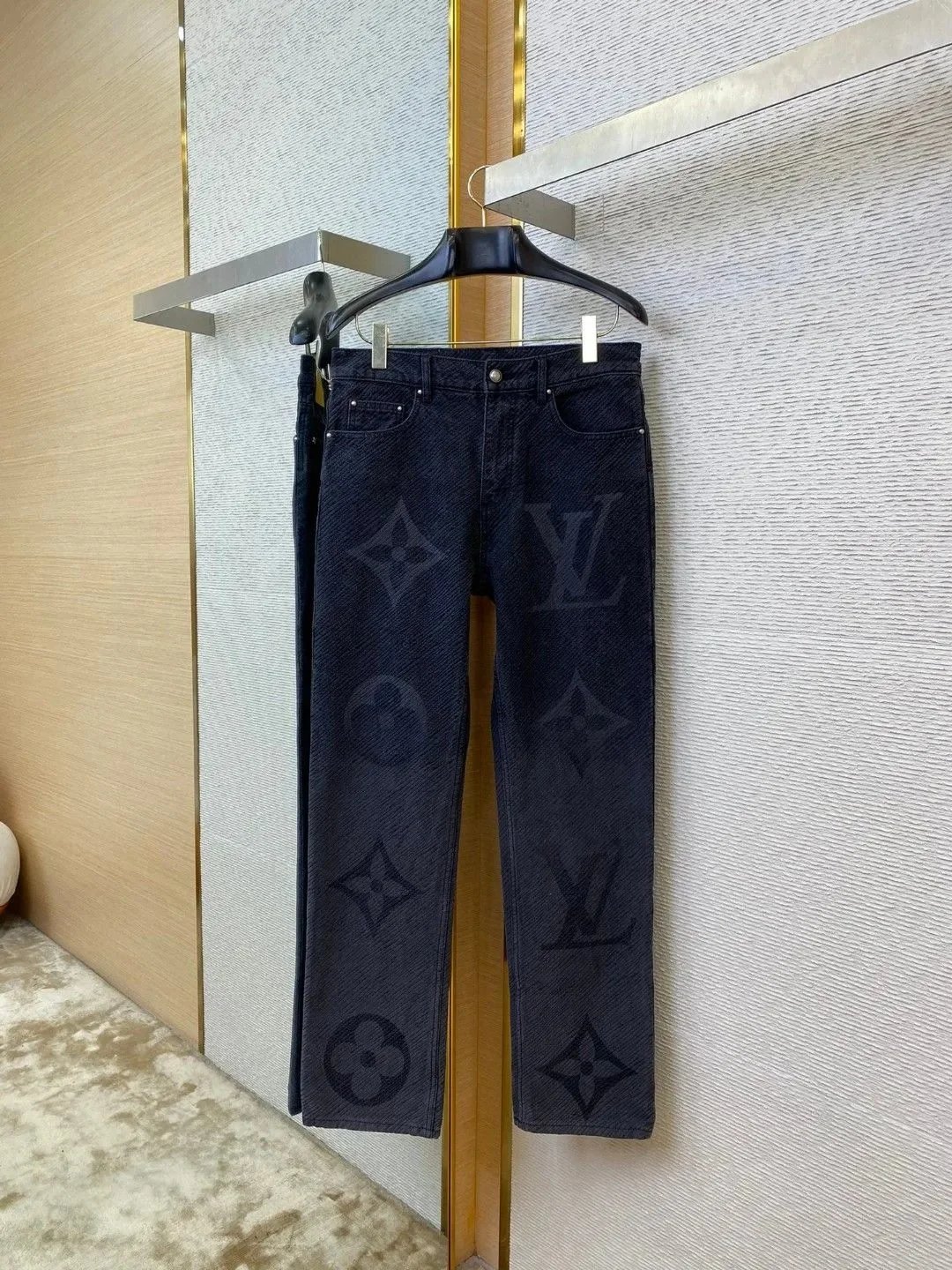 路易威登烧花牛仔长裤 路易威登烧花牛仔长裤