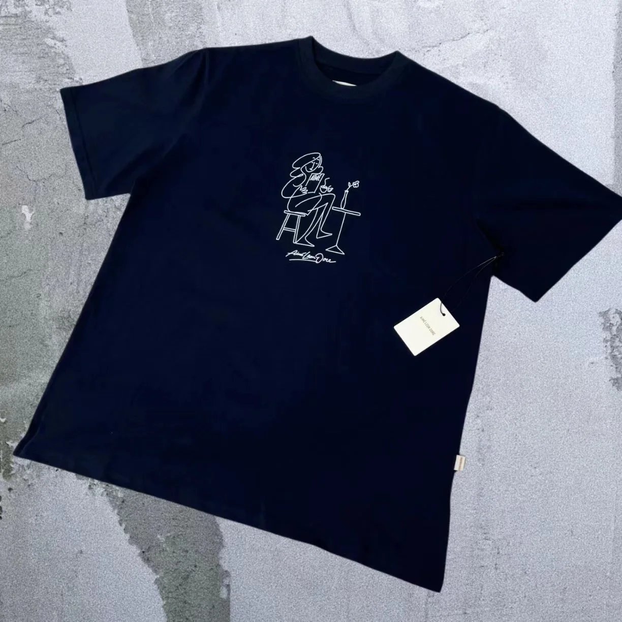 宝蓝色女孩手绘 A06 宝蓝色女孩手绘 A06