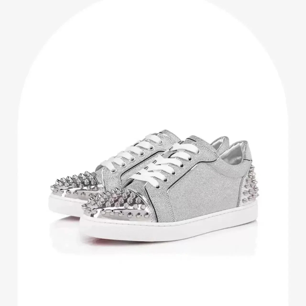 Silver front and back studs Silver front and back studs